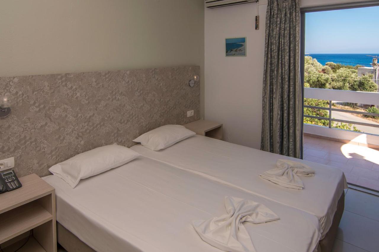Megim Hotel Palaiochora Exteriér fotografie